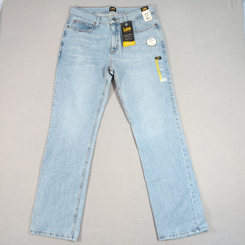 Lee Jeans Mens 33x32 Light Wash Regular Fit Bootcut Comfort Stretch Denim NWT